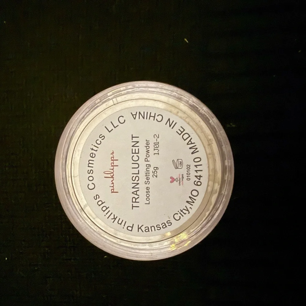 PinkLipps Loose Setting Powder with Gold Lid